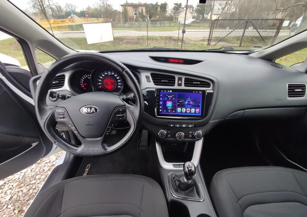 Kia Ceed cena 33900 przebieg: 150400, rok produkcji 2012 z Płock małe 211